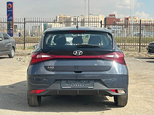 Купить Хёндай и20 2023г.