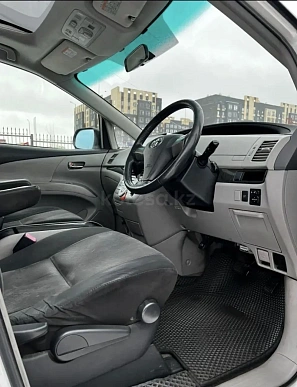 Купить Тойота Естима 2007г.