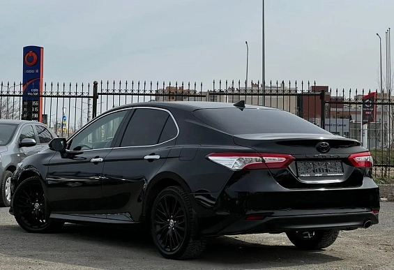 Купить Тойота Камрй 2020г.