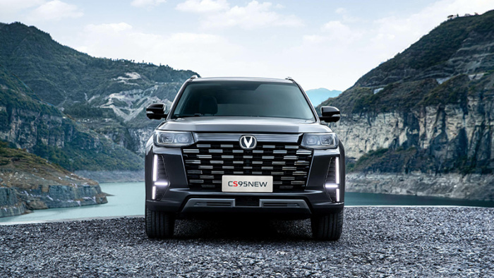 Старт продаж в России обновленного кроссовера Changan CS95